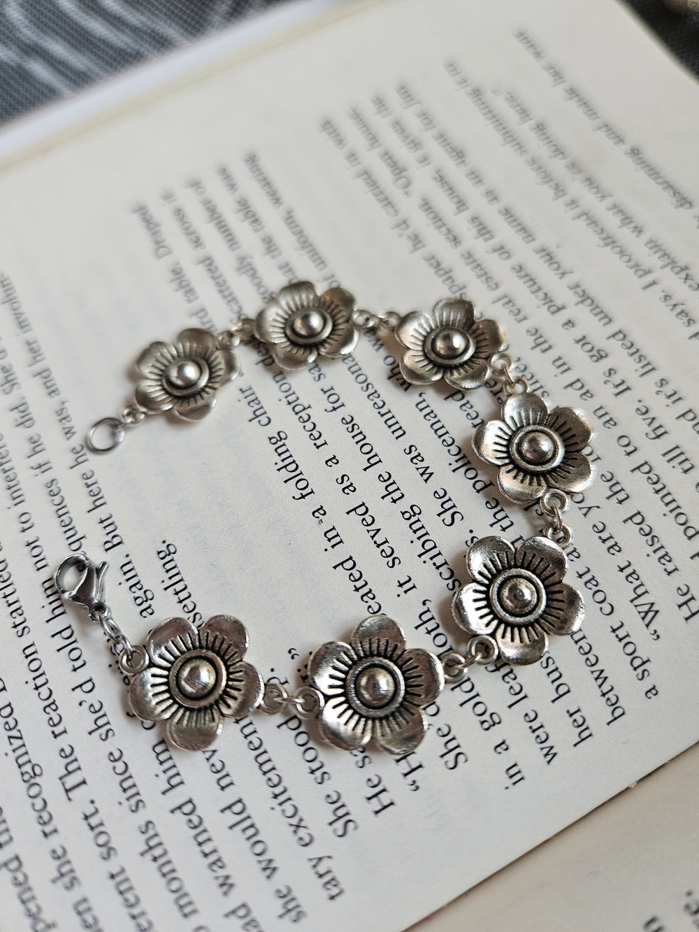 Silver Flower Link Bracelet Antique Boho Floral Charm Lobster Clasp NEW